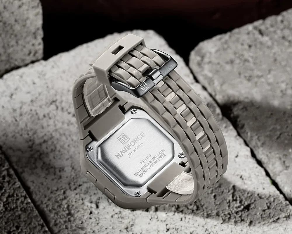 NF7116-watchmodelExhibition_7_720x@2x