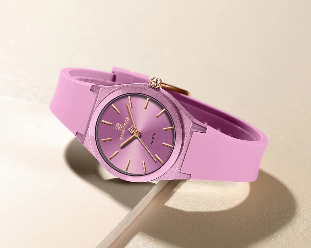 NF5056-watchmodelExhibition_5_720x@2x