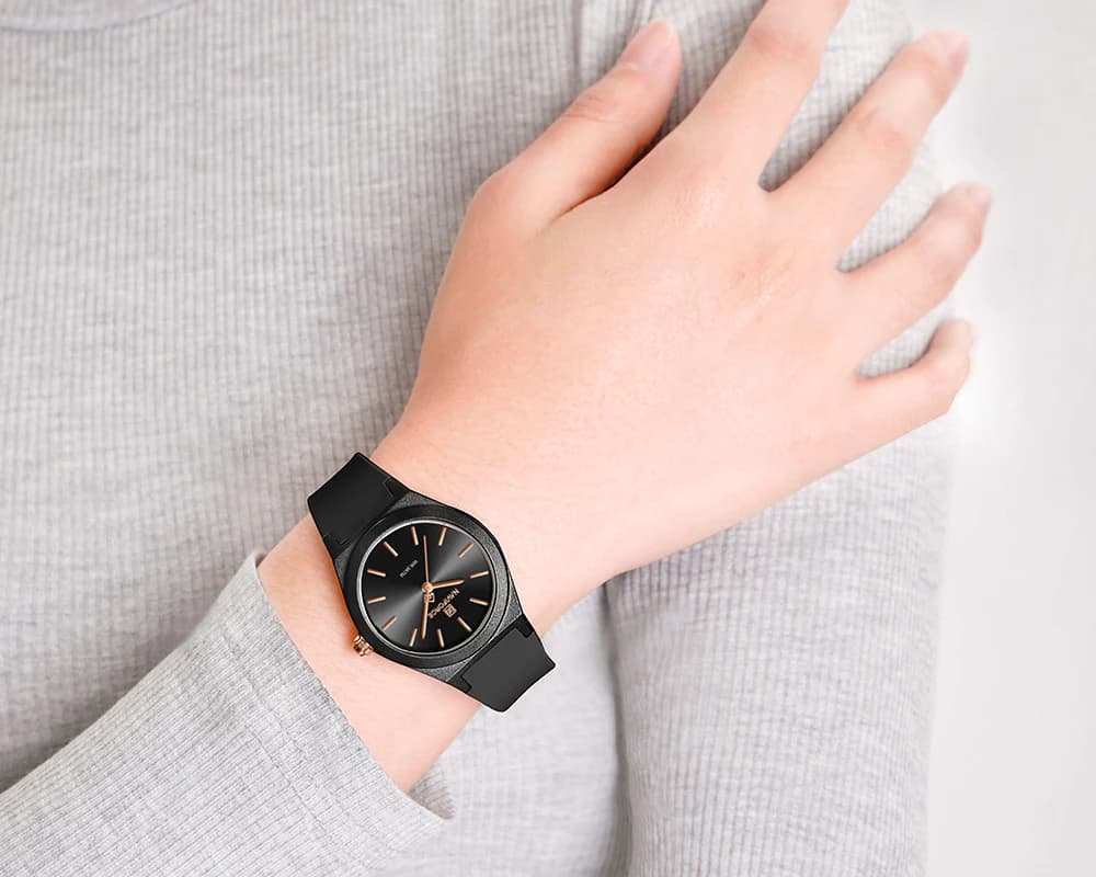 NF5056-watchmodelExhibition_2_720x@2x