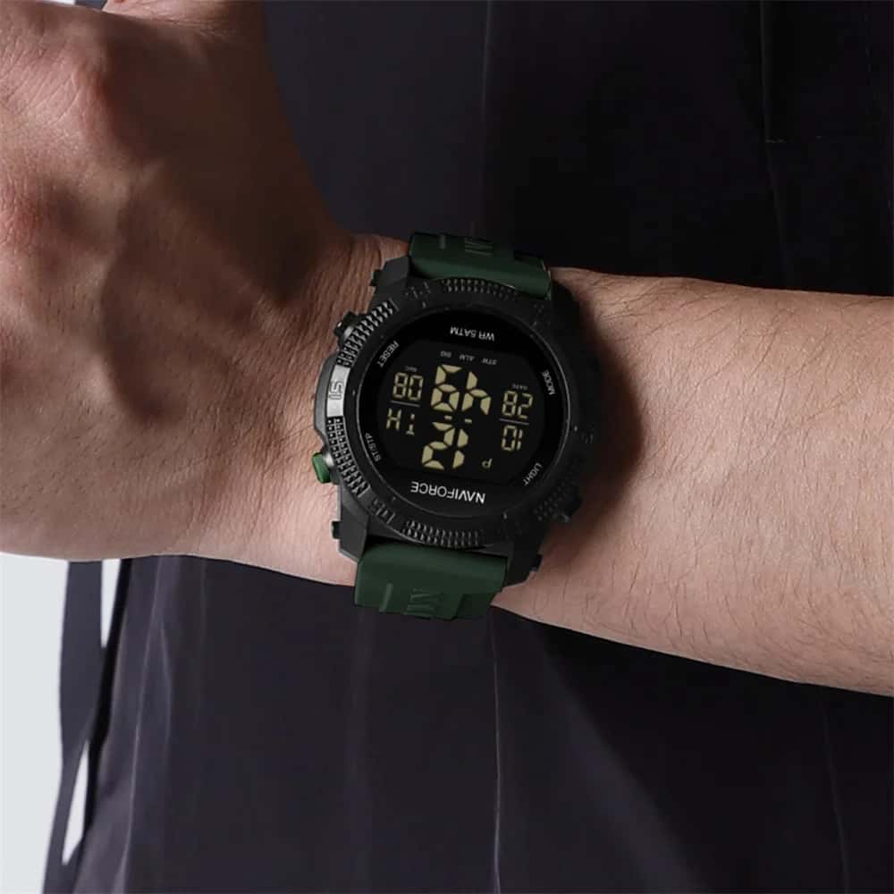 NAVIFORCE-Digital-Watch-Men-Military-Sport-Chronograph-Wristwatch-Stopwatch-Waterproof-Original-Male-Electronic-Clock-Gift-7104.jpg_ (2)