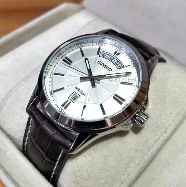 CasioMTP-1381L-7AVDFWatch_4_600x.webp