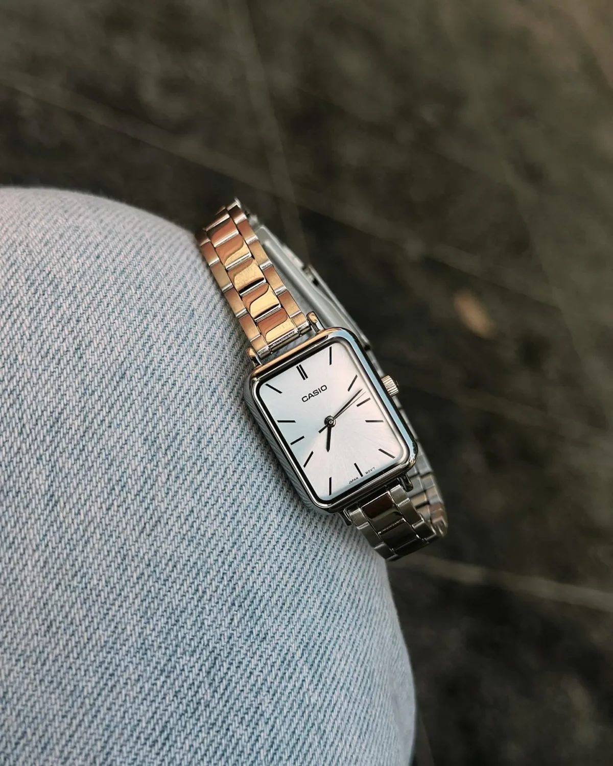 Casio LTP-V009D-7EUDF Ladies Chain Watch - Image 2