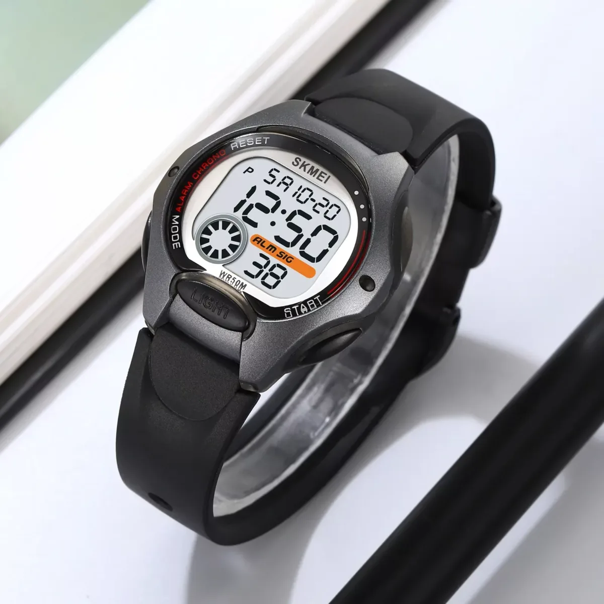 Skmei 2129 Kids Watch 50M Waterproof - Black - Image 1